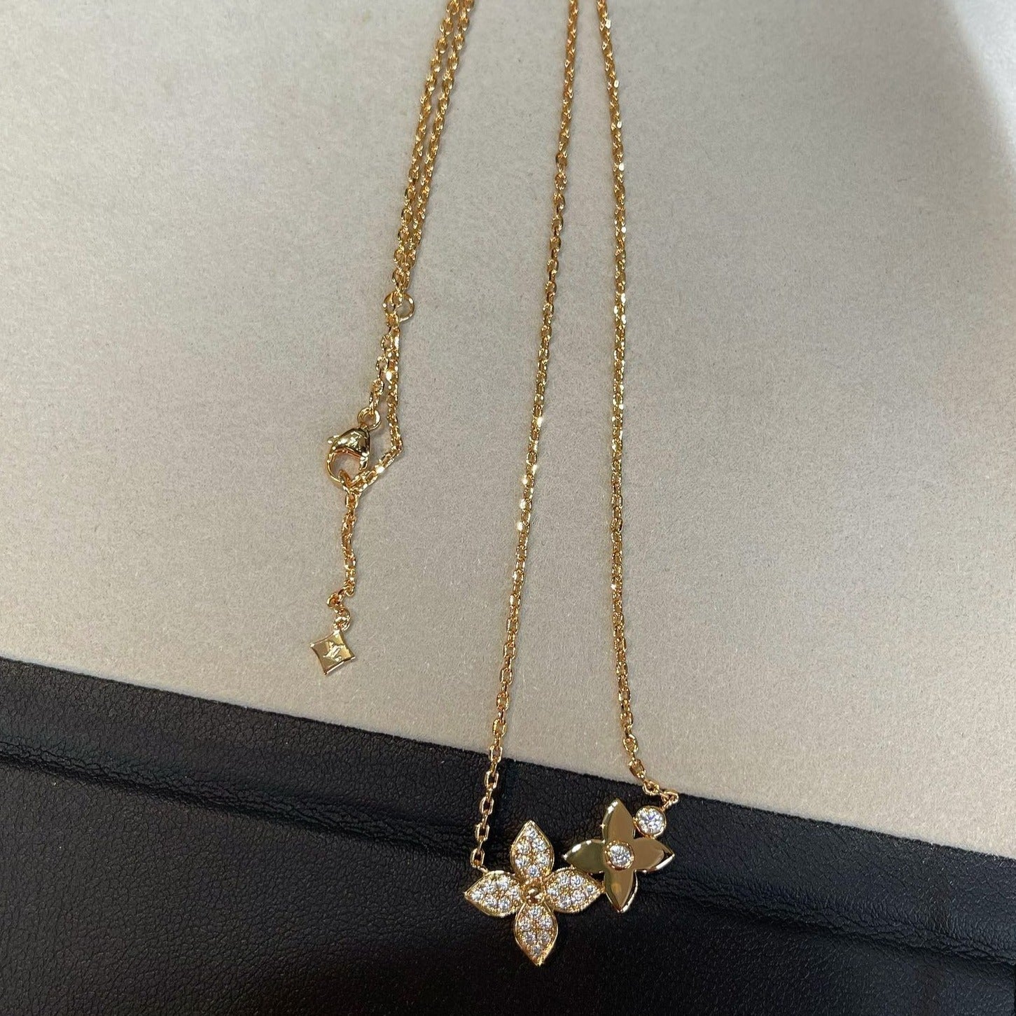 Aura STAR BLOSSOM NECKLACE PINK GOLD DIAMONDS