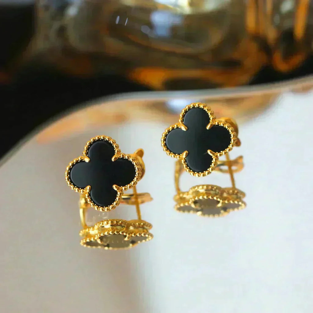 Aura CLOVER MEDIUM 1 MOTIFS  ONYX STUD EARRINGS