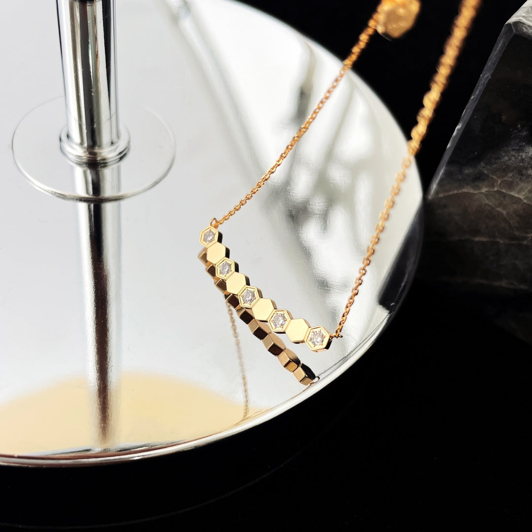 Aura BEE MY LOVE DIAMOND NECKLACE