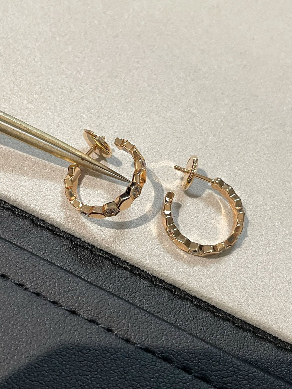 Aura BEE LOVE Earrings GOLD DIAMOND