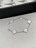 [Aura ]Neue CLOVER WHITE PEARL MOP 5 MOTIV ARMBAND-KOLLEKTION