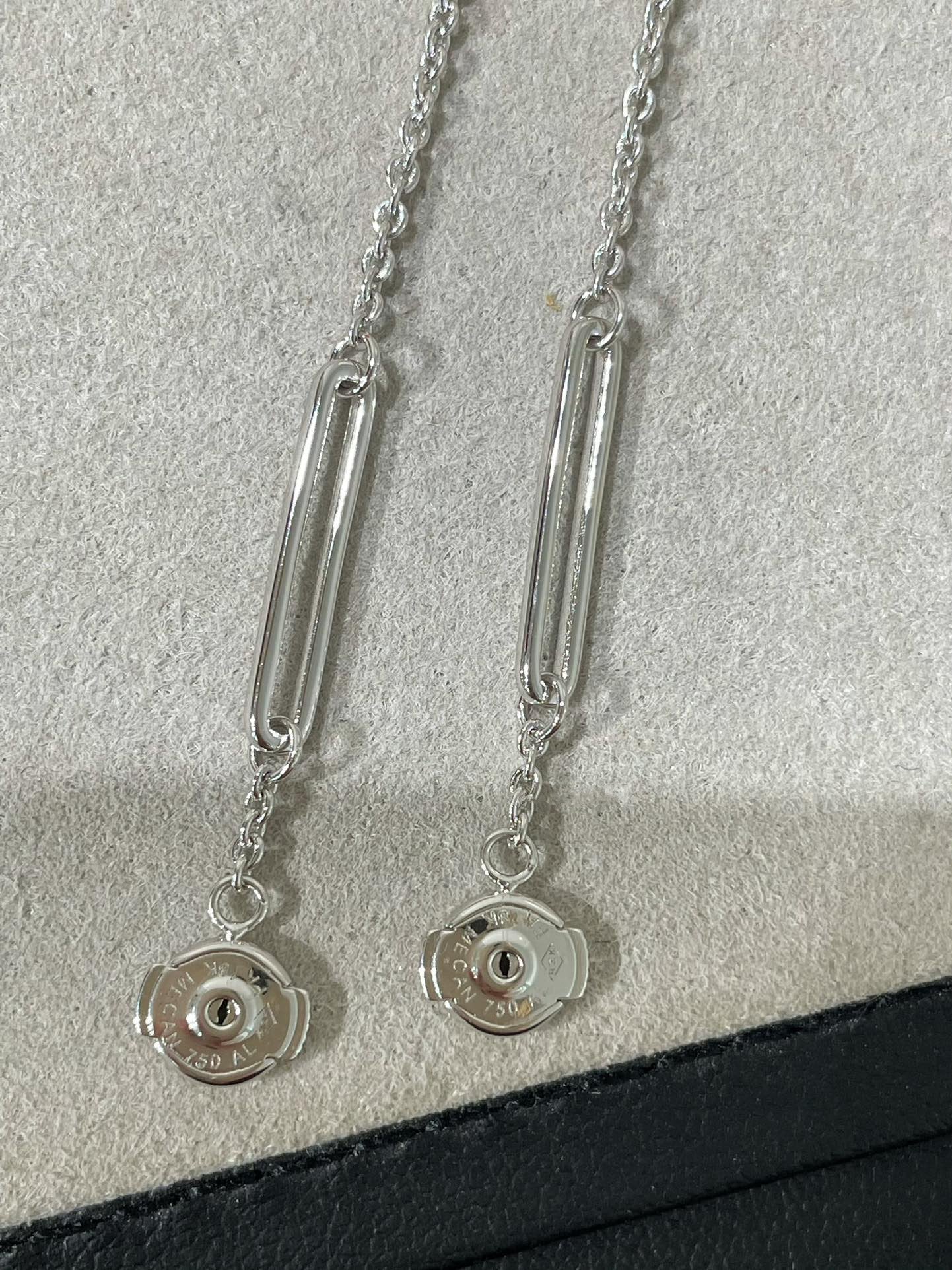 Aura KETTEN CHAOS DIAMANT TROPFENOHRRINGE