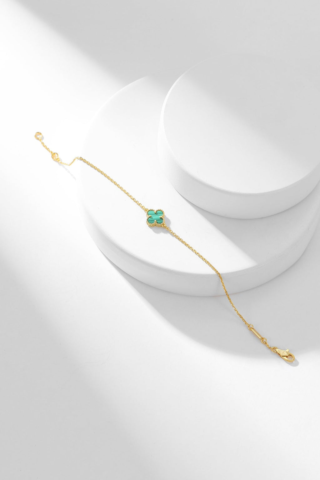 Aura CLOVER BRACELET MALACHITE 1 MOTIF