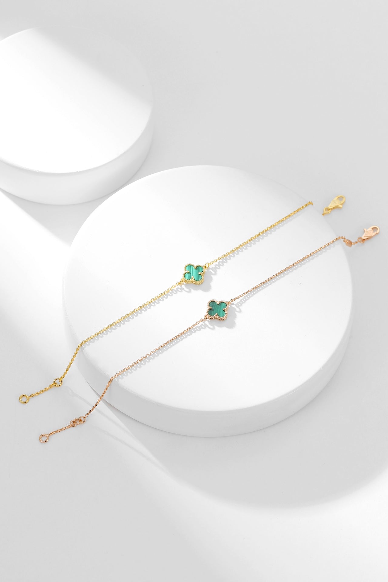 Aura CLOVER BRACELET MALACHITE 1 MOTIF