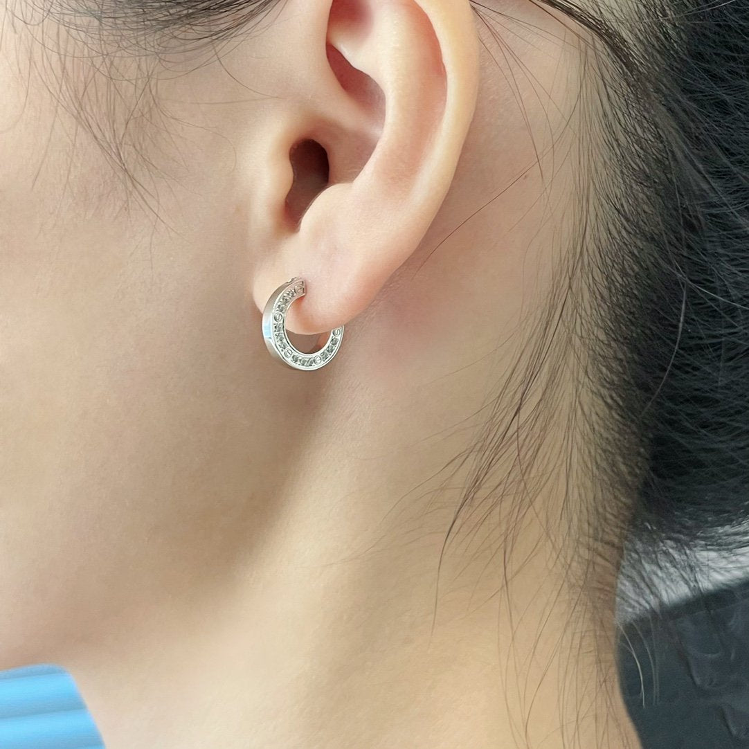 Aura LOVE DIAMOND EARRINGS