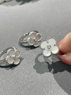 Aura CLOVER SILVER MOP DIAMOND RING