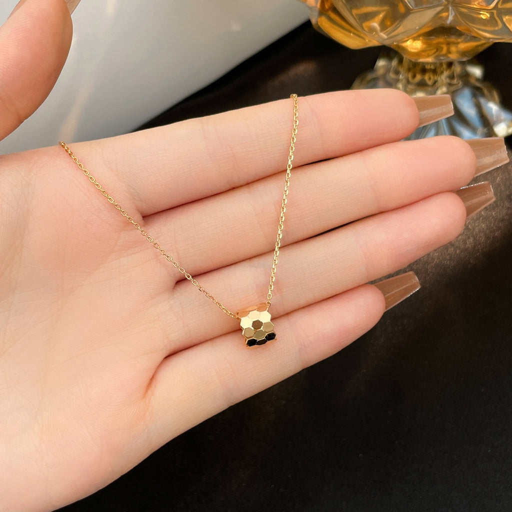 Aura BEE MINI NECKLACE