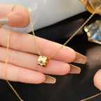 Aura BEE MINI NECKLACE