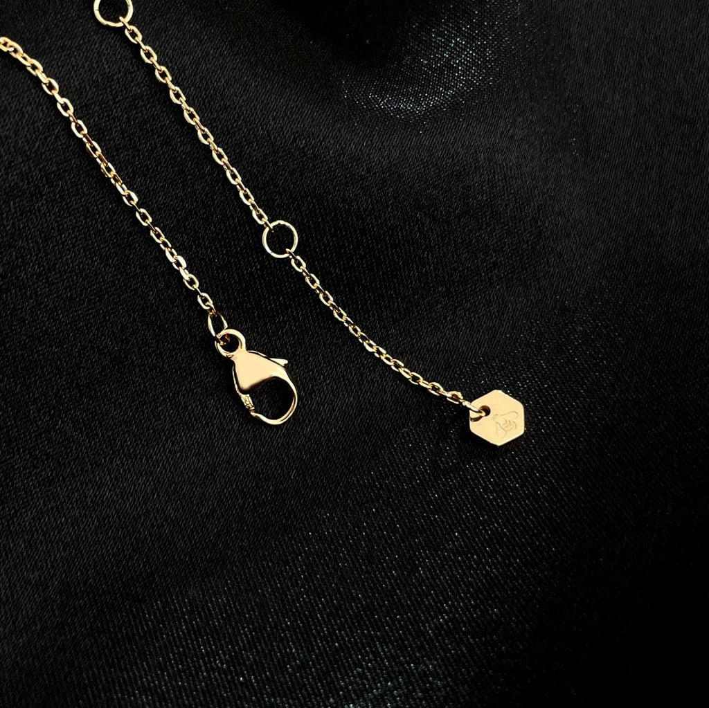 Aura BEE MINI NECKLACE