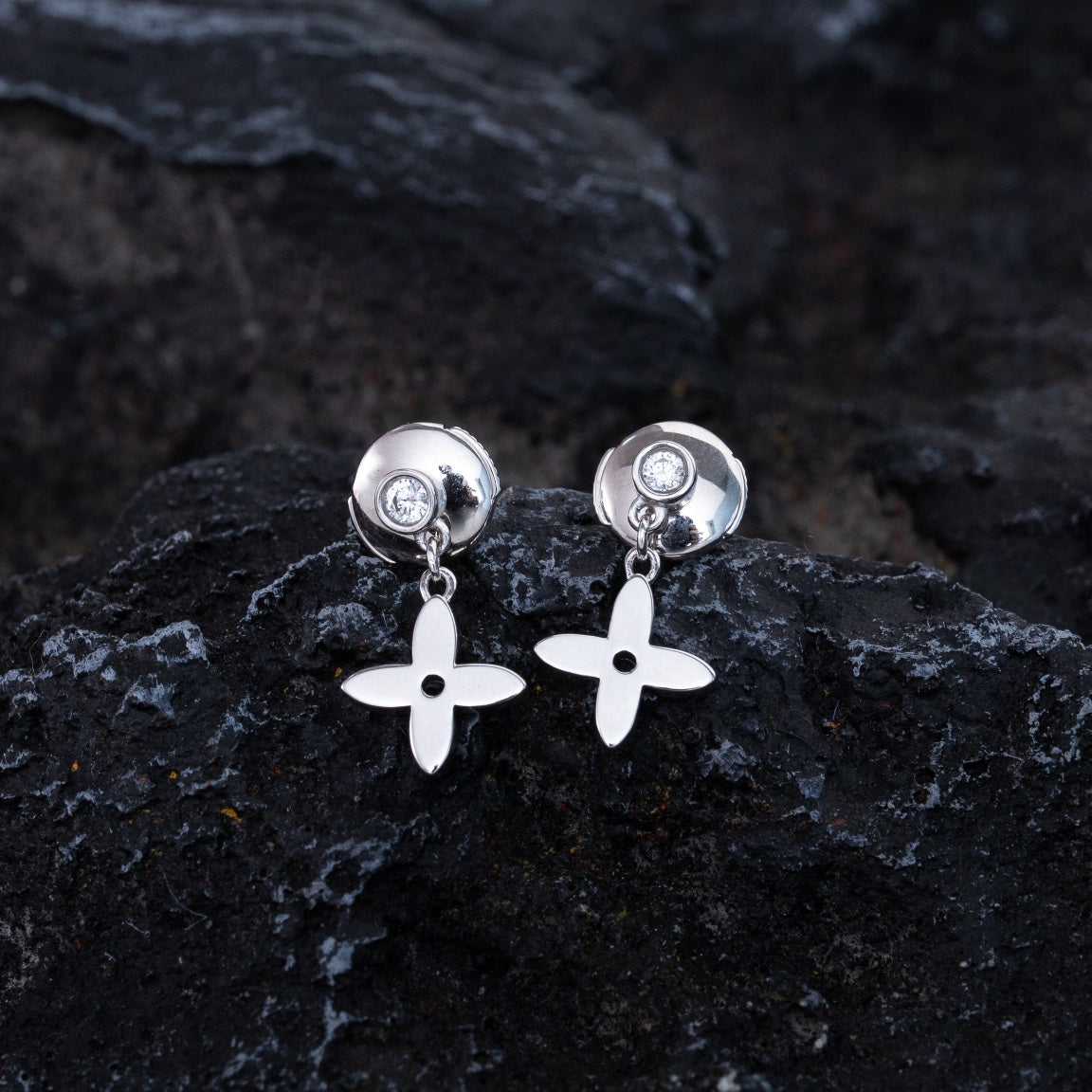 Aura VIDYLLE SILVER DIAMOND MINI DROP EARRINGS