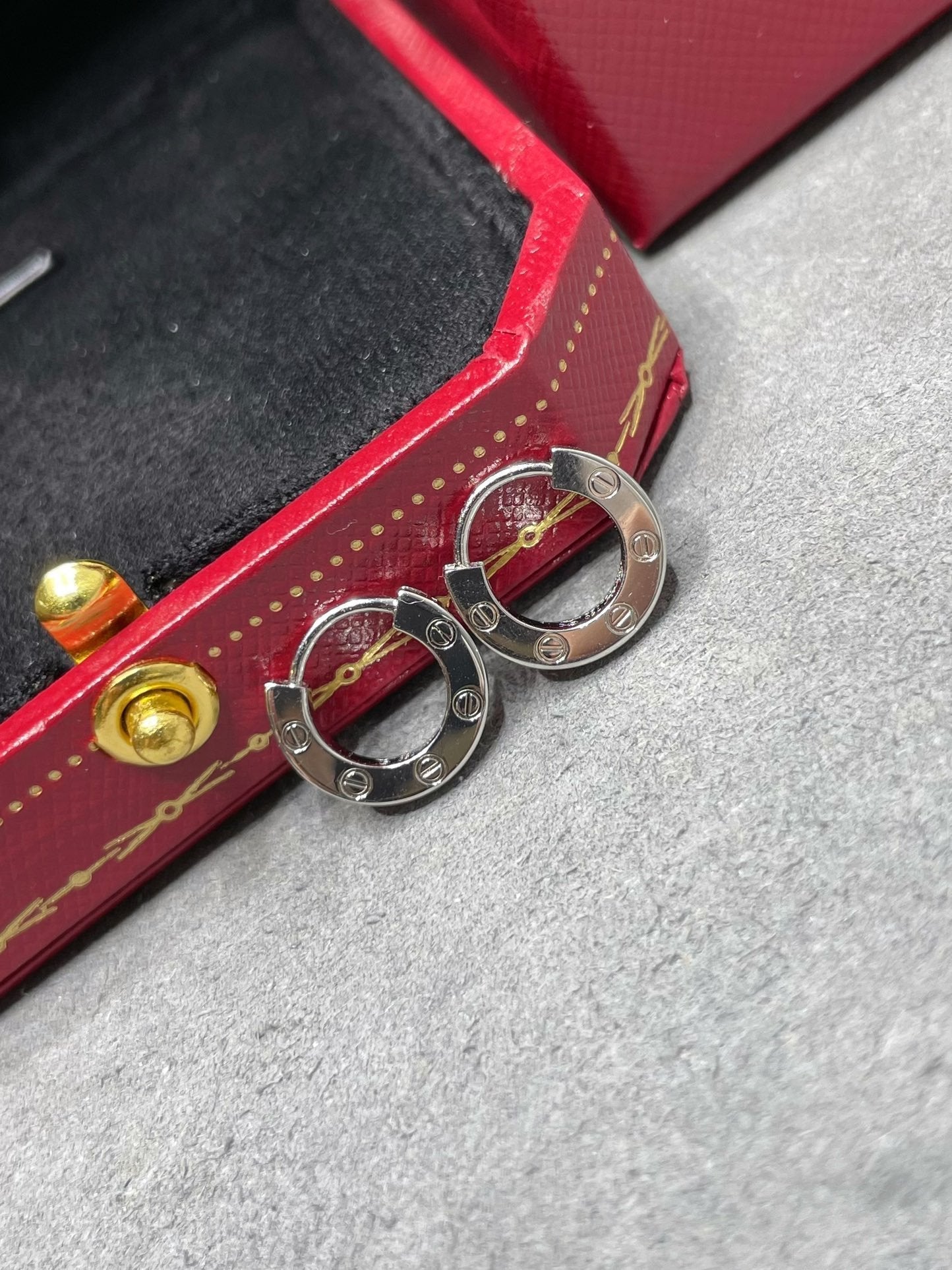 Aura LOVE MINI EARRINGS