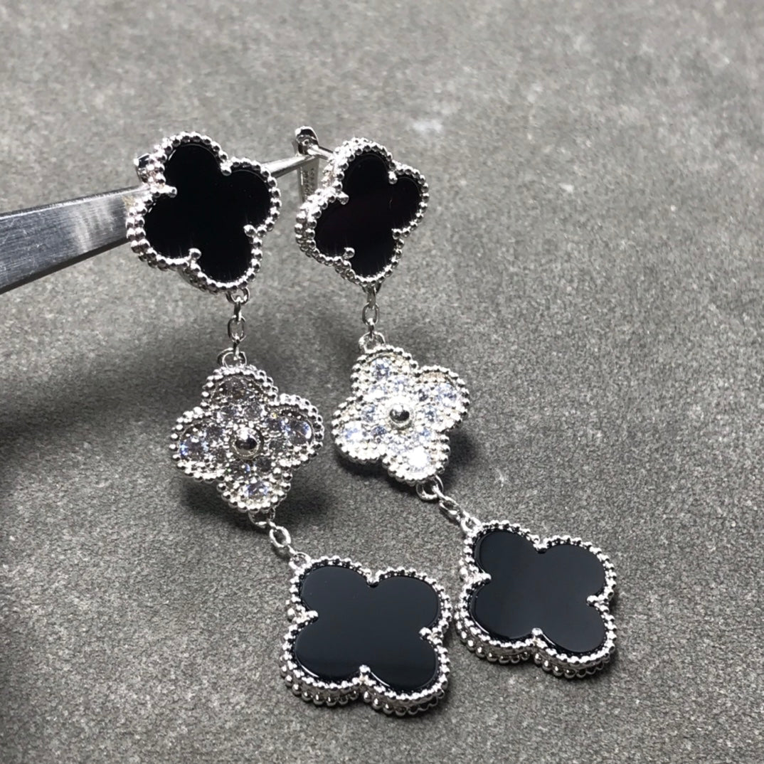 Aura CLOVER 3 MOTIF DIAMOND ONYX SILVER EARRINGS