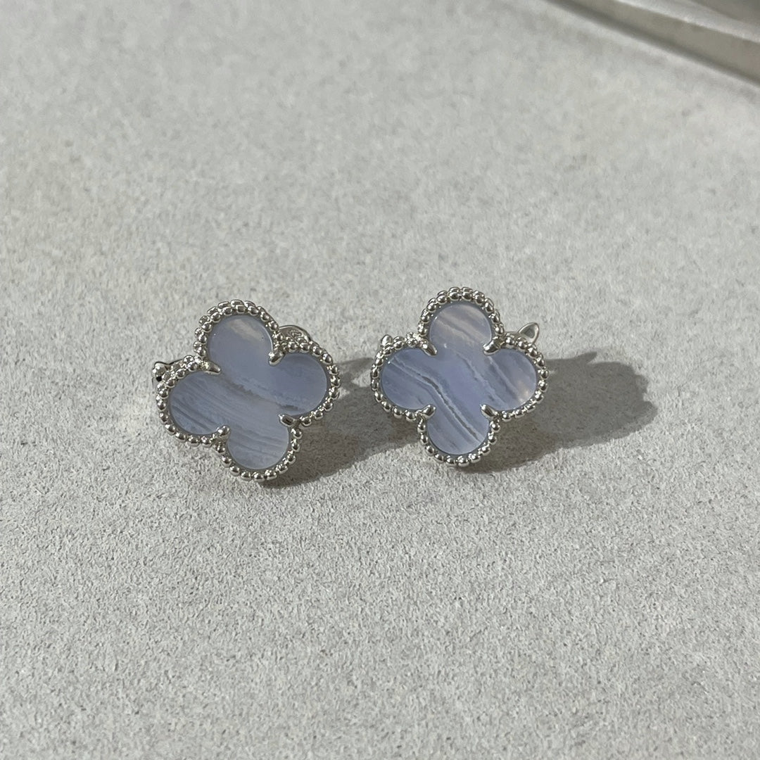 Aura CLOVER CHALCEDONY SILVER STUD EARRINGS