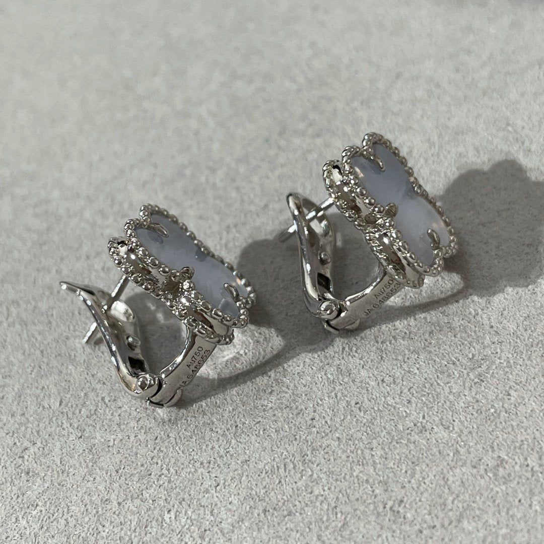 Aura CLOVER CHALCEDONY SILVER STUD EARRINGS