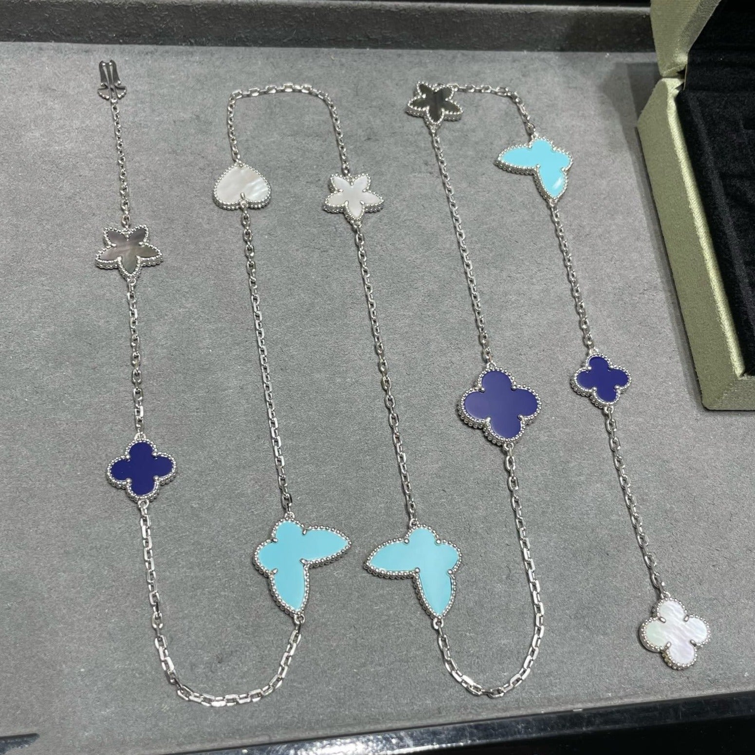 Aura LUCKY CLOVER SILBER 11 MOTIV HALSKETTE