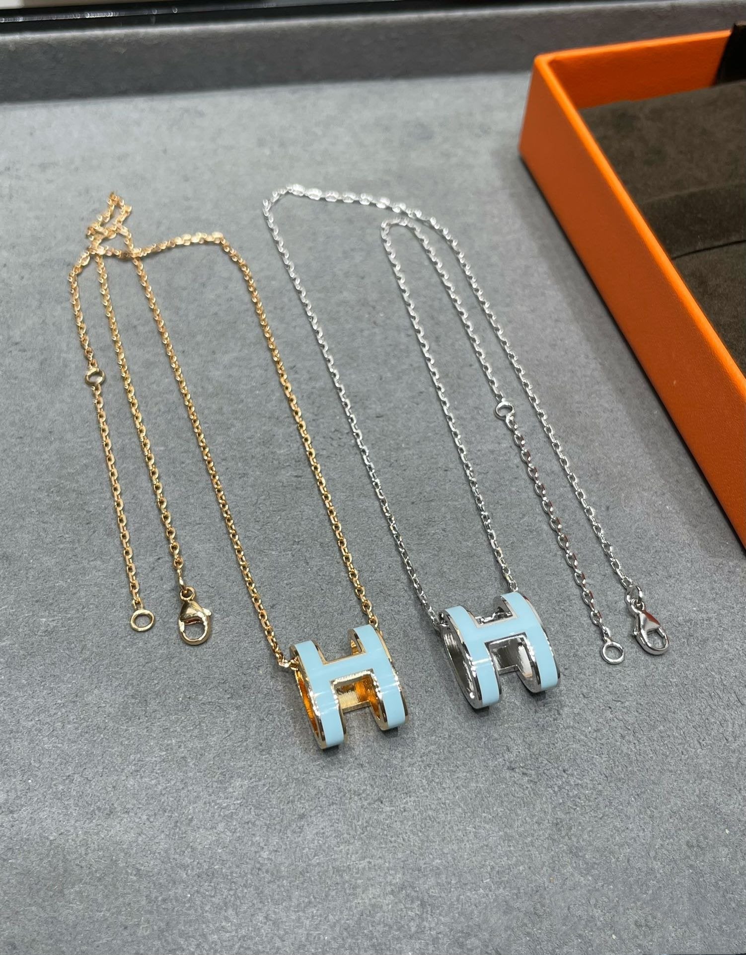 Aura POP H SKY BLUE NECKLACE