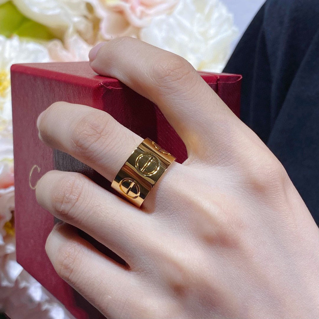 Aura LOVE 11MM LARGE RING