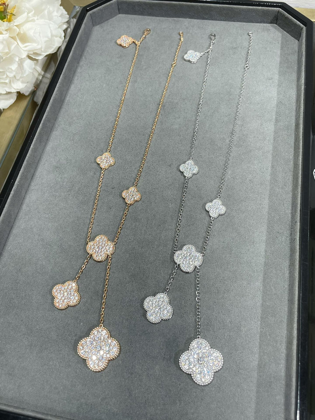 Aura CLOVER 6 MOTIF DIAMOND PAVED NECKLACE