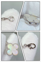 Aura CLOVER 5 MOTIF WHITE MOP SILVER BRACELET