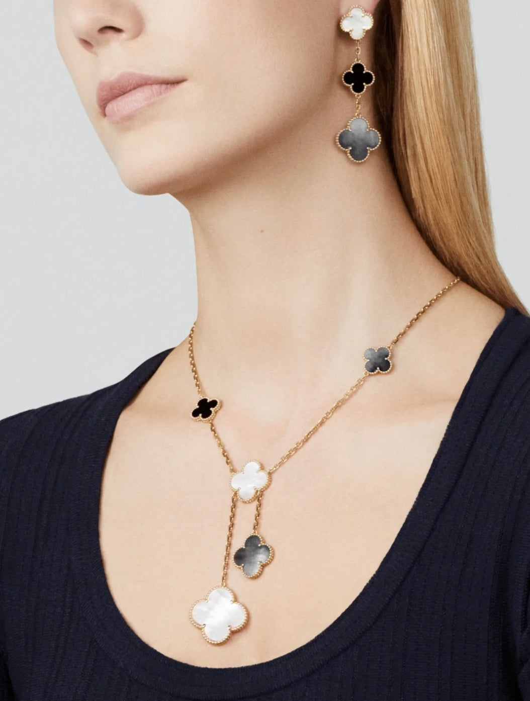 Aura CLOVER 3 MOTIF MOP ONYX DARK MOP PINK GOLD EARRINGS