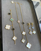 Aura CLOVER 3 MOTIF MOP ONYX DARK MOP PINK GOLD EARRINGS