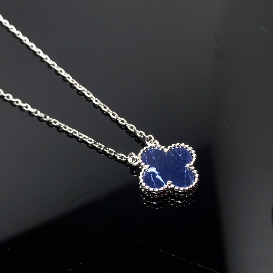 Aura CLOVER PIETERSITE SILBER LANGE HALSKETTE