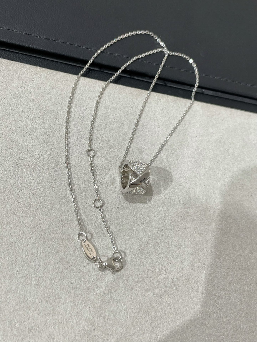 Aura LIENS EVIDENCE DIAMOND PAVED NECKLACE