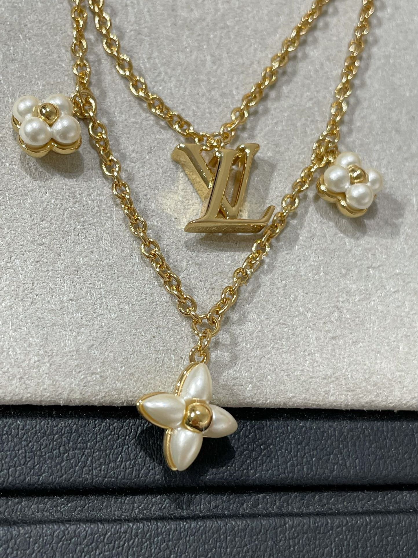 Aura FLOWERGRAM GOLD MOP DOUBLE ROW NECKLACE