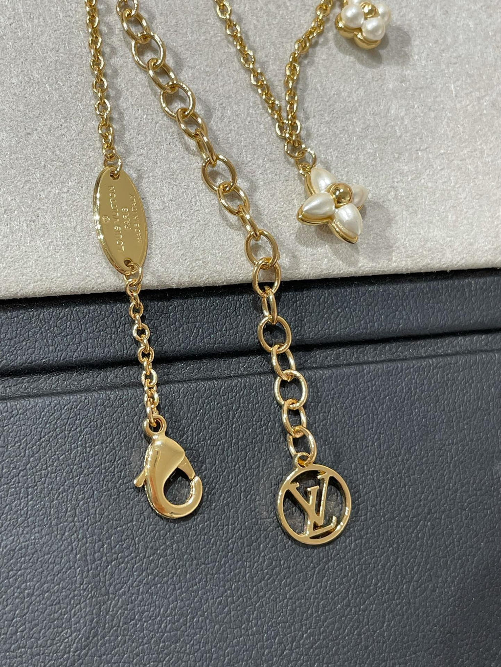 Aura FLOWERGRAM GOLD MOP DOUBLE ROW NECKLACE