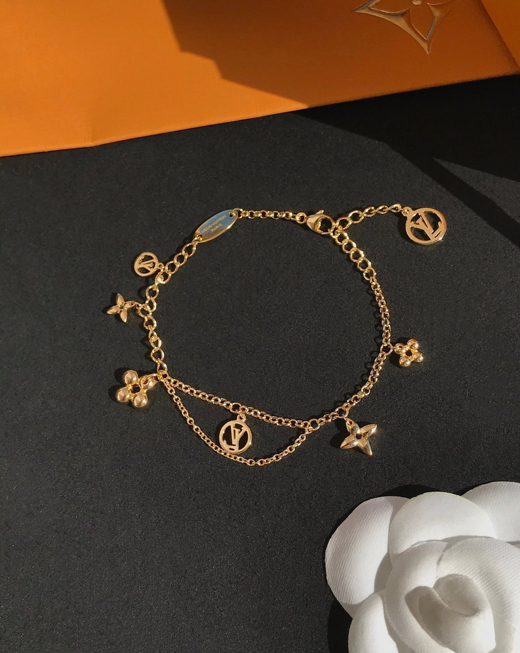 Aura BLOOMING PINK GOLD MOP ARMBAND