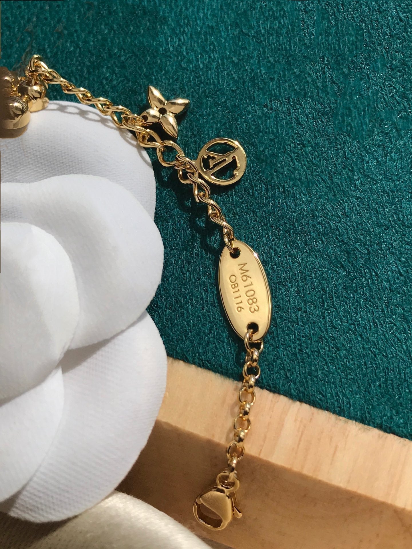 Aura BLOOMING PINK GOLD MOP ARMBAND