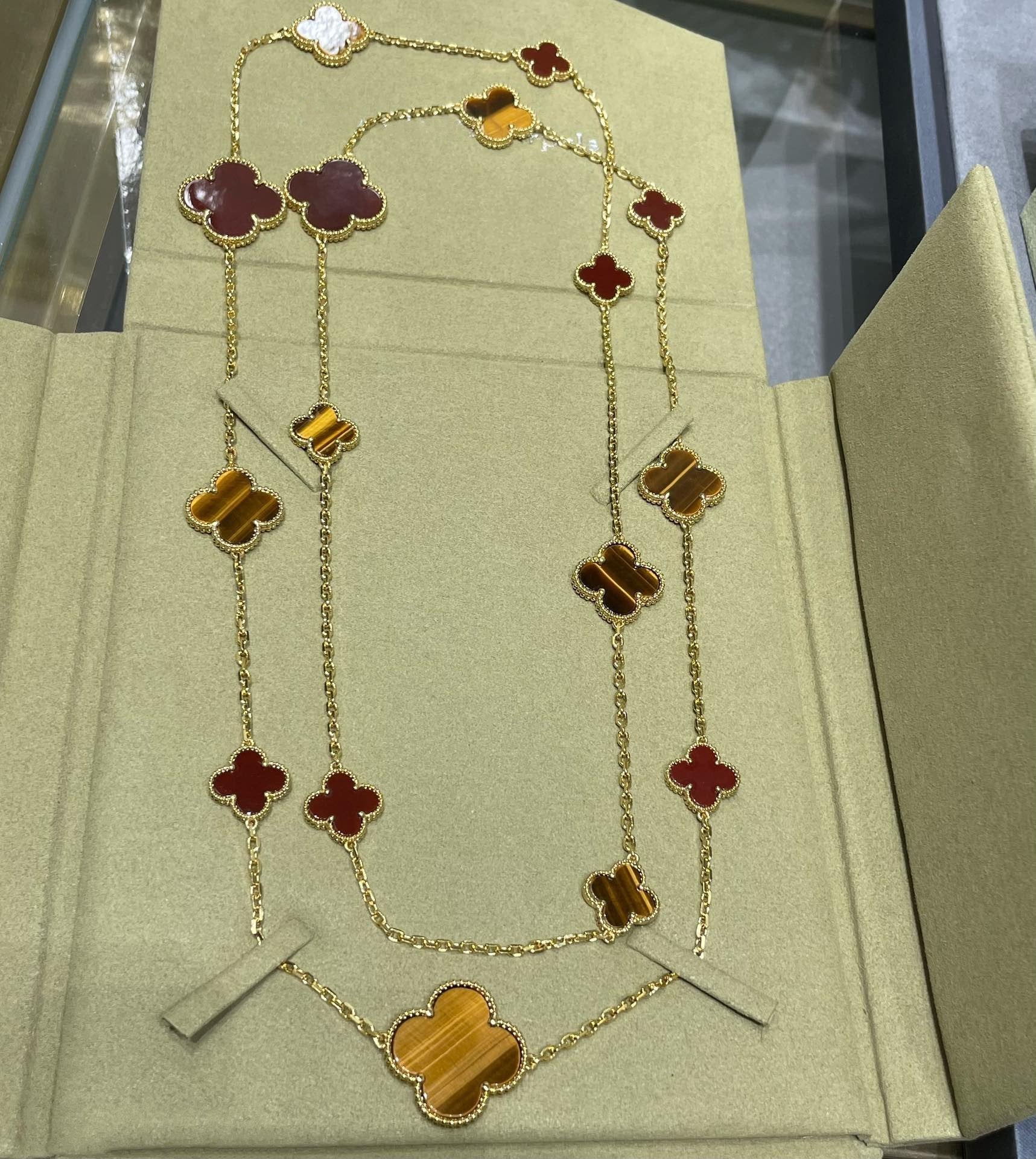 Aura CLOVER 16 MOTIF CARNELIAN TIGER EYE ROSE GOLD NECKLACE
