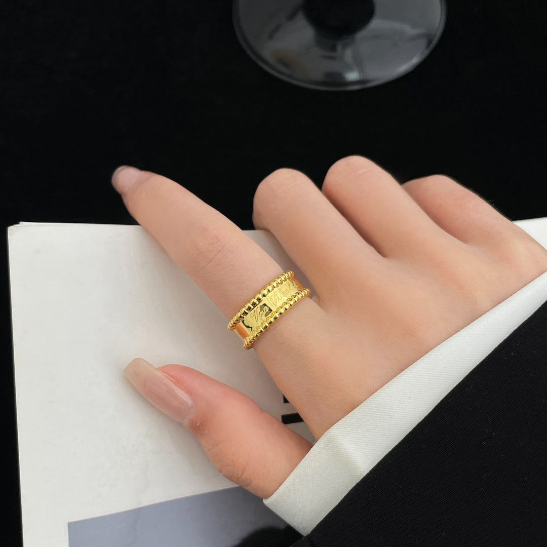 Aura PERLEE SIGNATURE RING