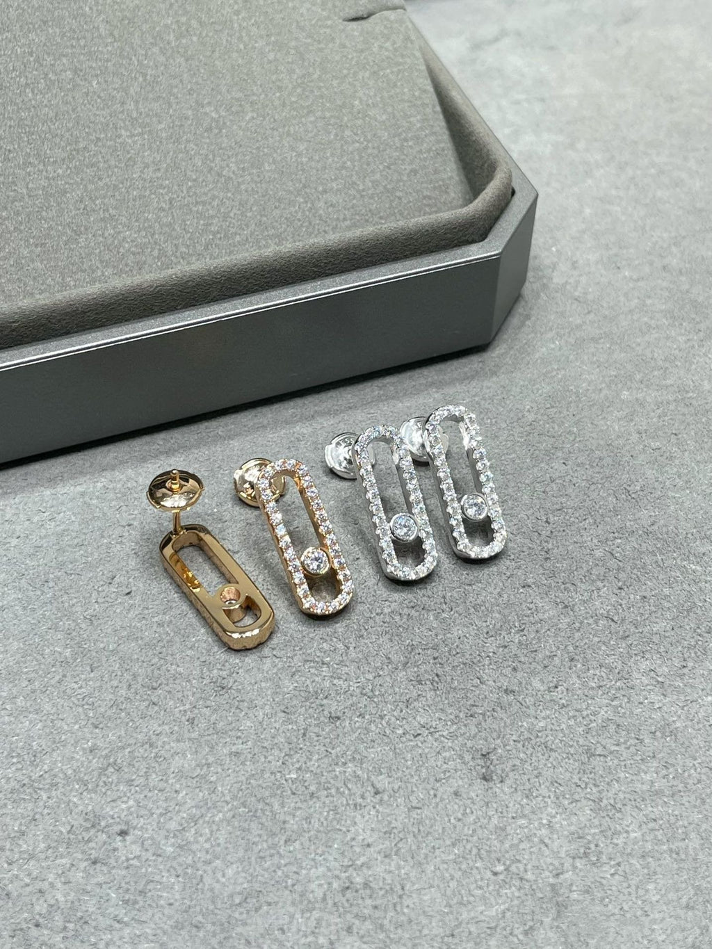 [Aura ] MOVE UNO STUD DIAMOND PAVED OHRRINGE