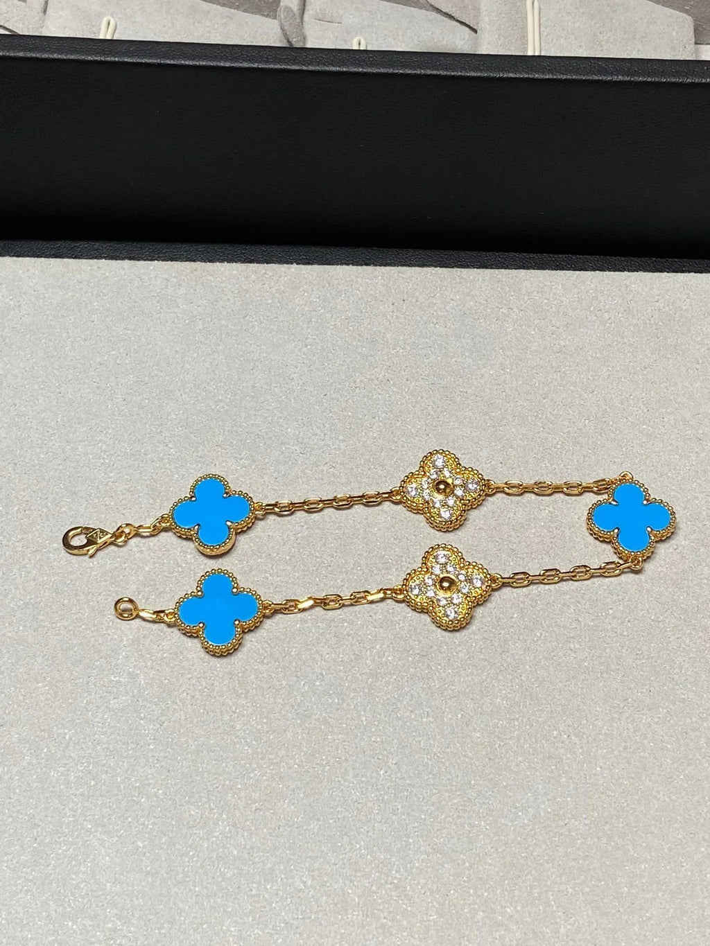 [Aura ]New CLOVER 5 MOTIF BLUE AGATE BRACELET COLLECTION