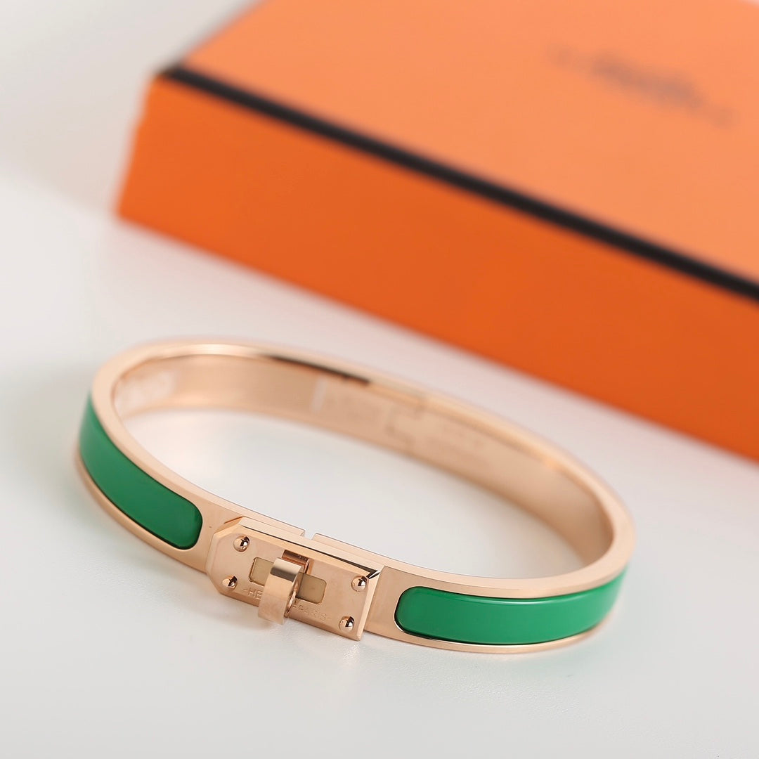 Aura HM KELLY GREEN ARMBAND