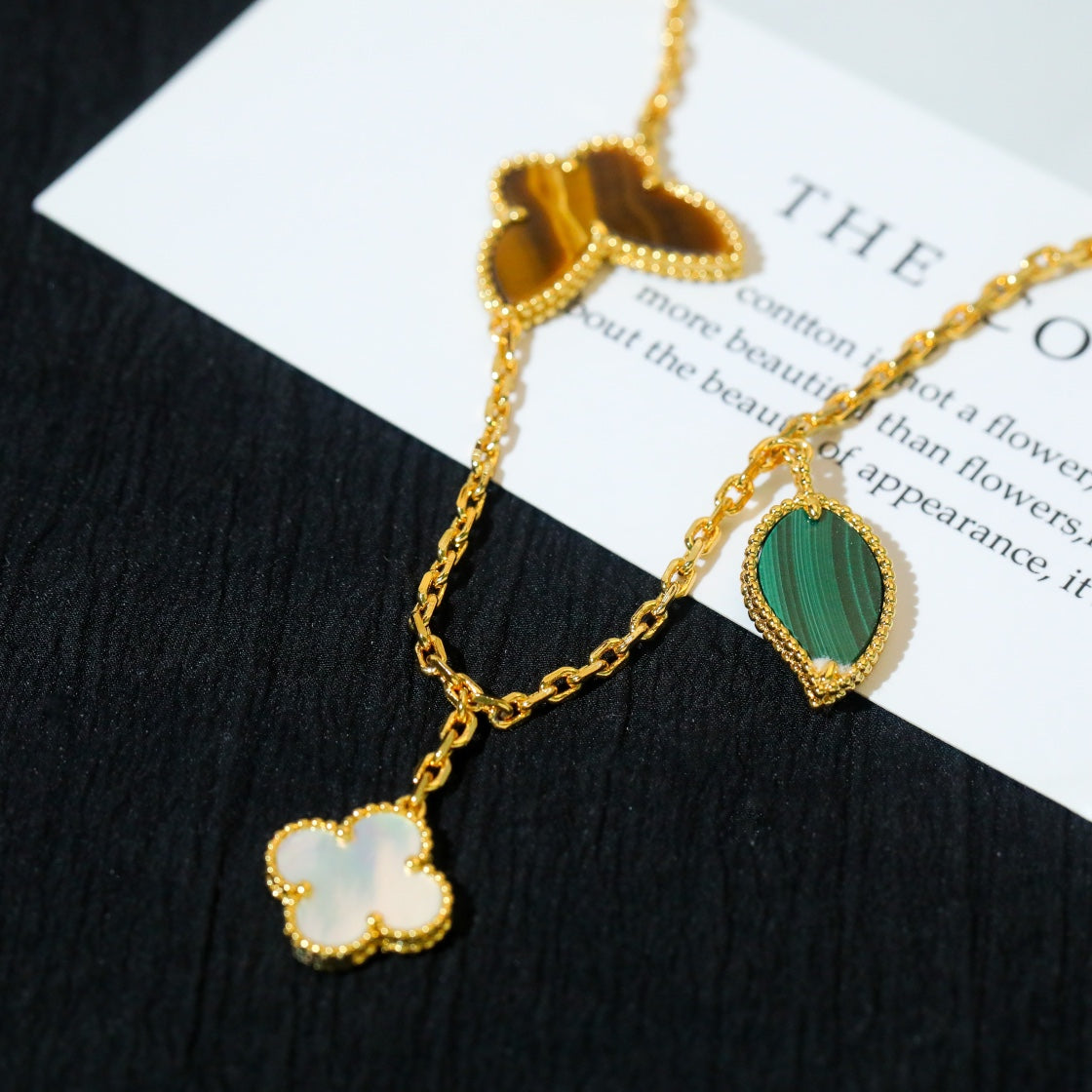 Aura LUCKY SPRING 5 MOTIF GOLD BRACELET