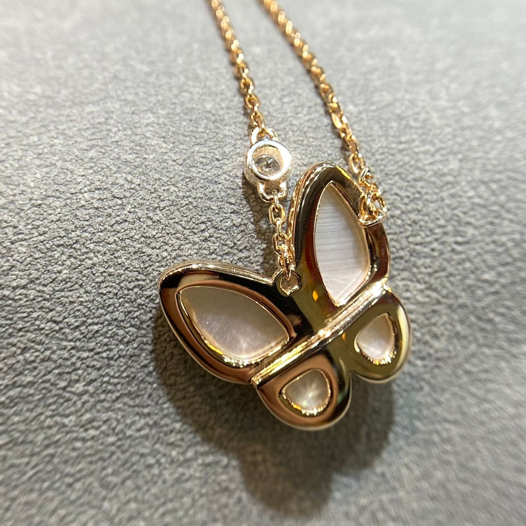 Aura BUTTERFLY MOP DIAMOND NECKLACE