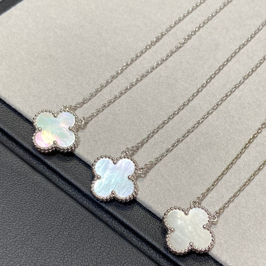 Aura CLOVER MEDIUM SILVER WHITE MOP NECKLACE