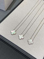 Aura CLOVER MEDIUM SILVER WHITE MOP NECKLACE