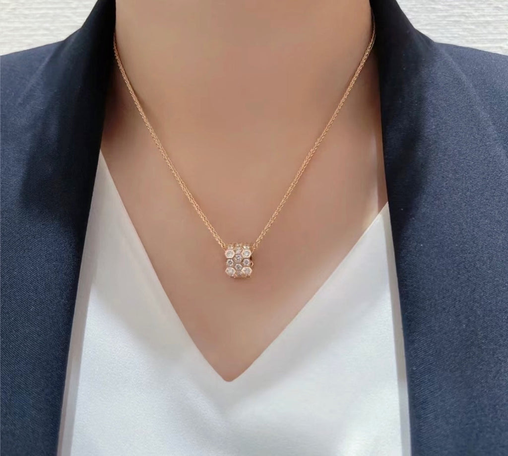 Aura BEE LOVE DIAMOND PAVED 3 ROW NECKLACE