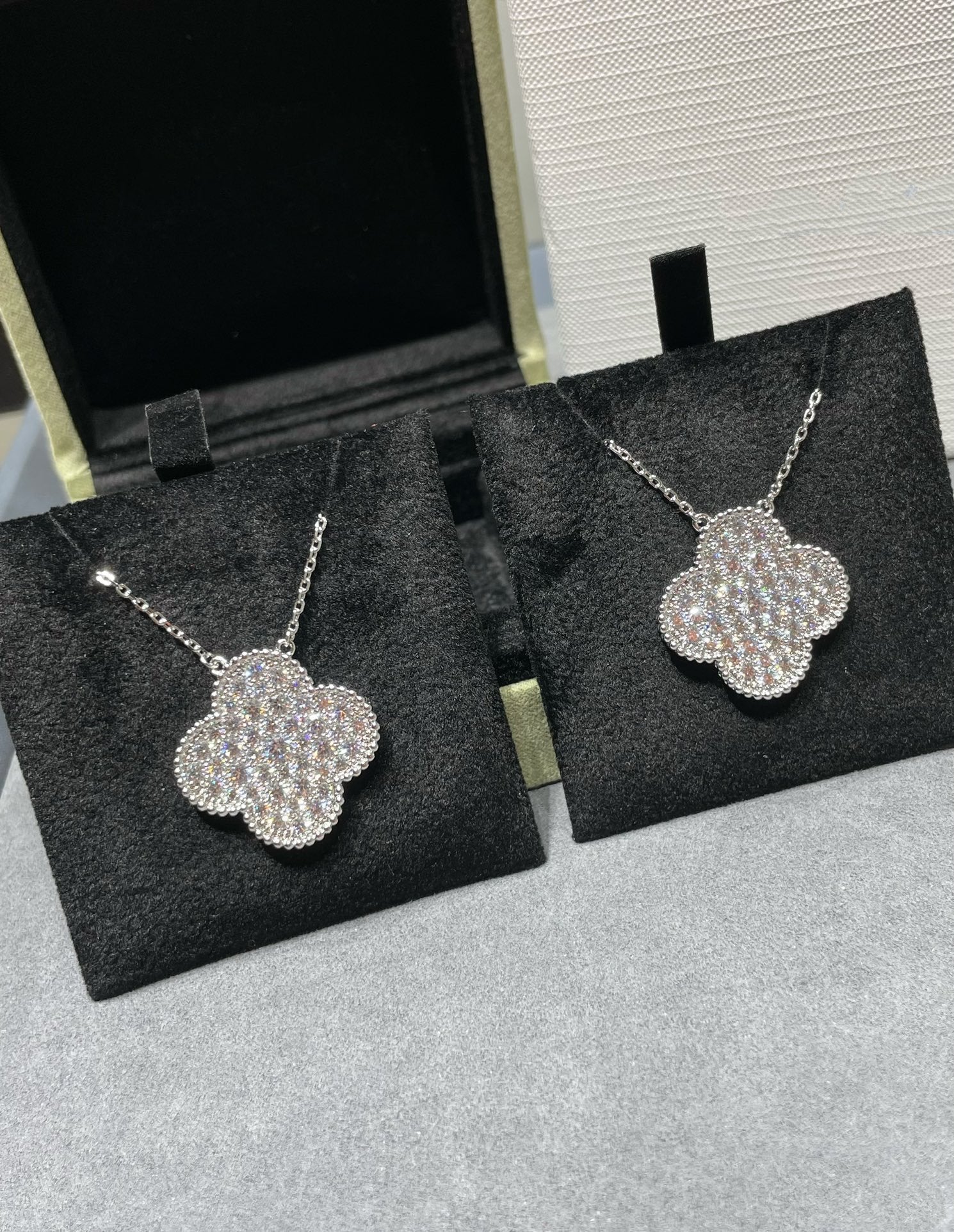 Aura CLOVER 25MM LARGE PENDANT DIAMOND PAVED SILVER NECKLACE