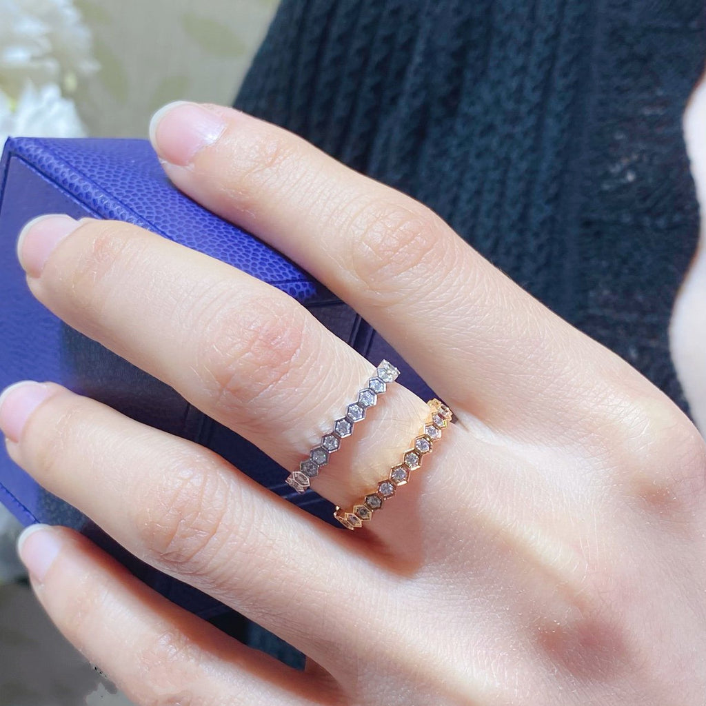 Aura BEE LOVE DIAMOND PAVED SMALL RING