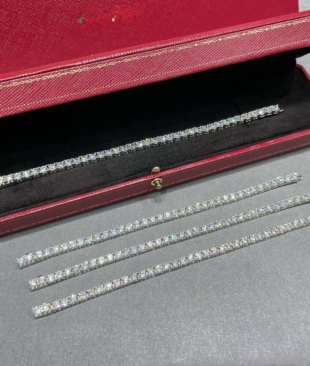 [Aura ]TENNIS BRACELET WITH FULL DIAMOND SETTING