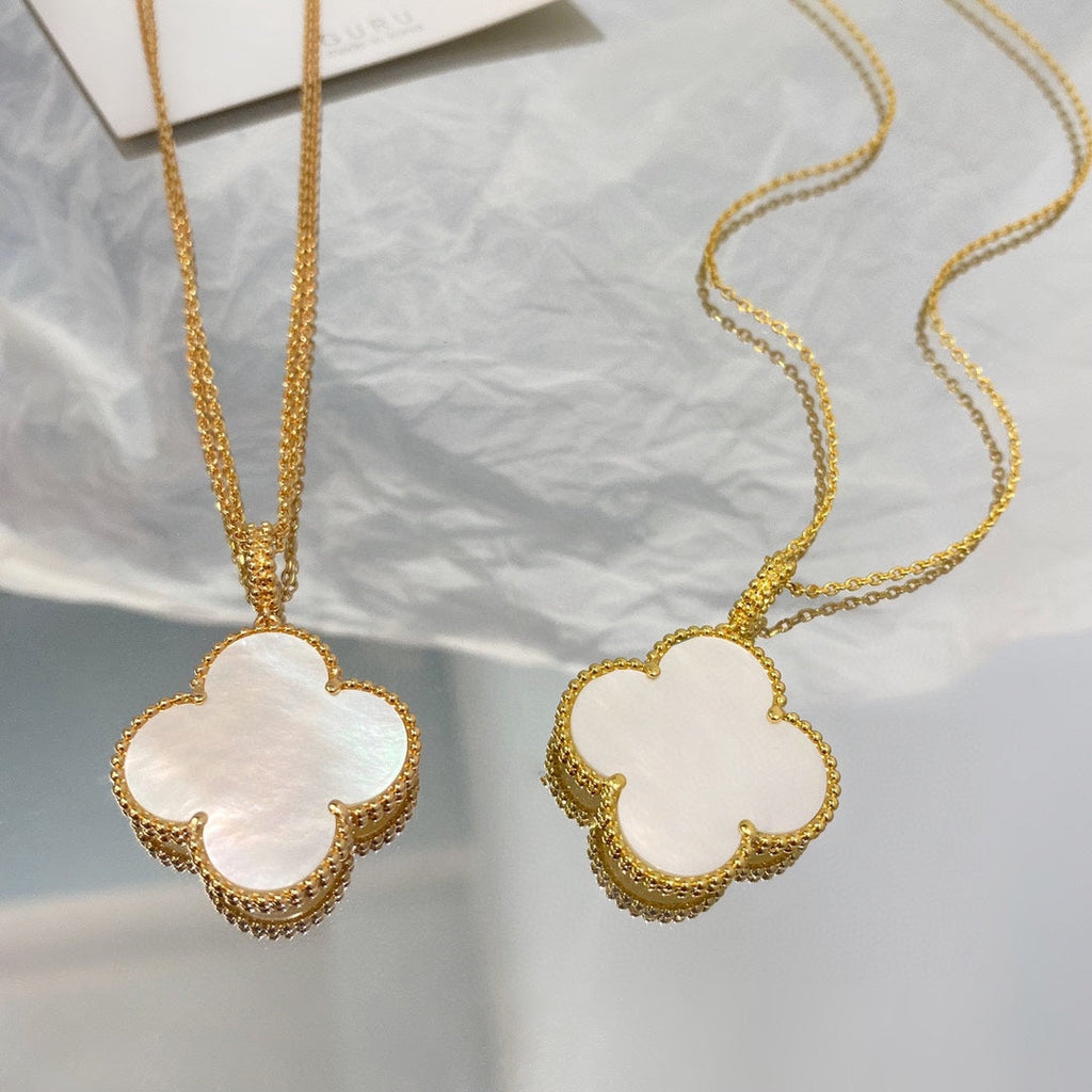 Aura CLOVER 25MM MOP LARGE PENDANT NECKLACE