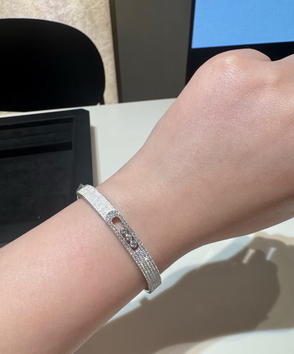 [Aura ] 2026 BRAND-NEW FROSTED BRACELET WITH DIAMONDS THREE COLORS