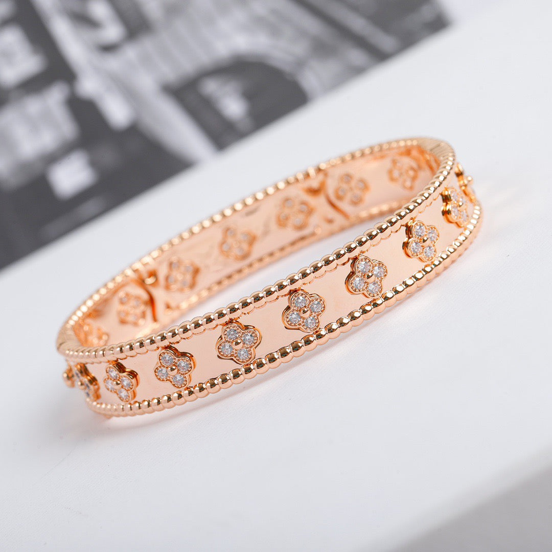 Aura CLOVER BRACELET 8MM DIAMONDS