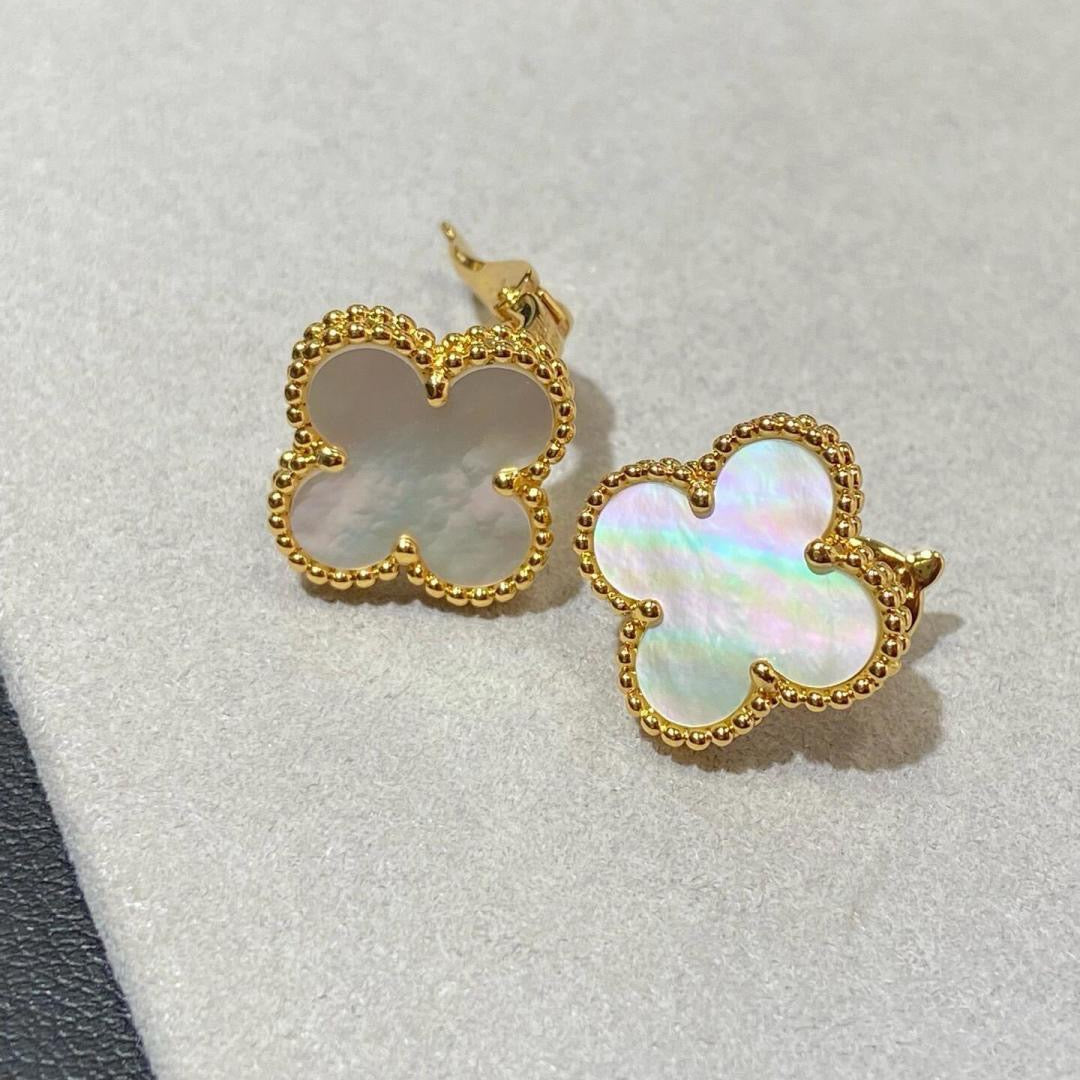 [Aura] CLOVER LARGE (20mm) 1 MOTIV WEISSE PERLMUTT-OHRSTECKER
