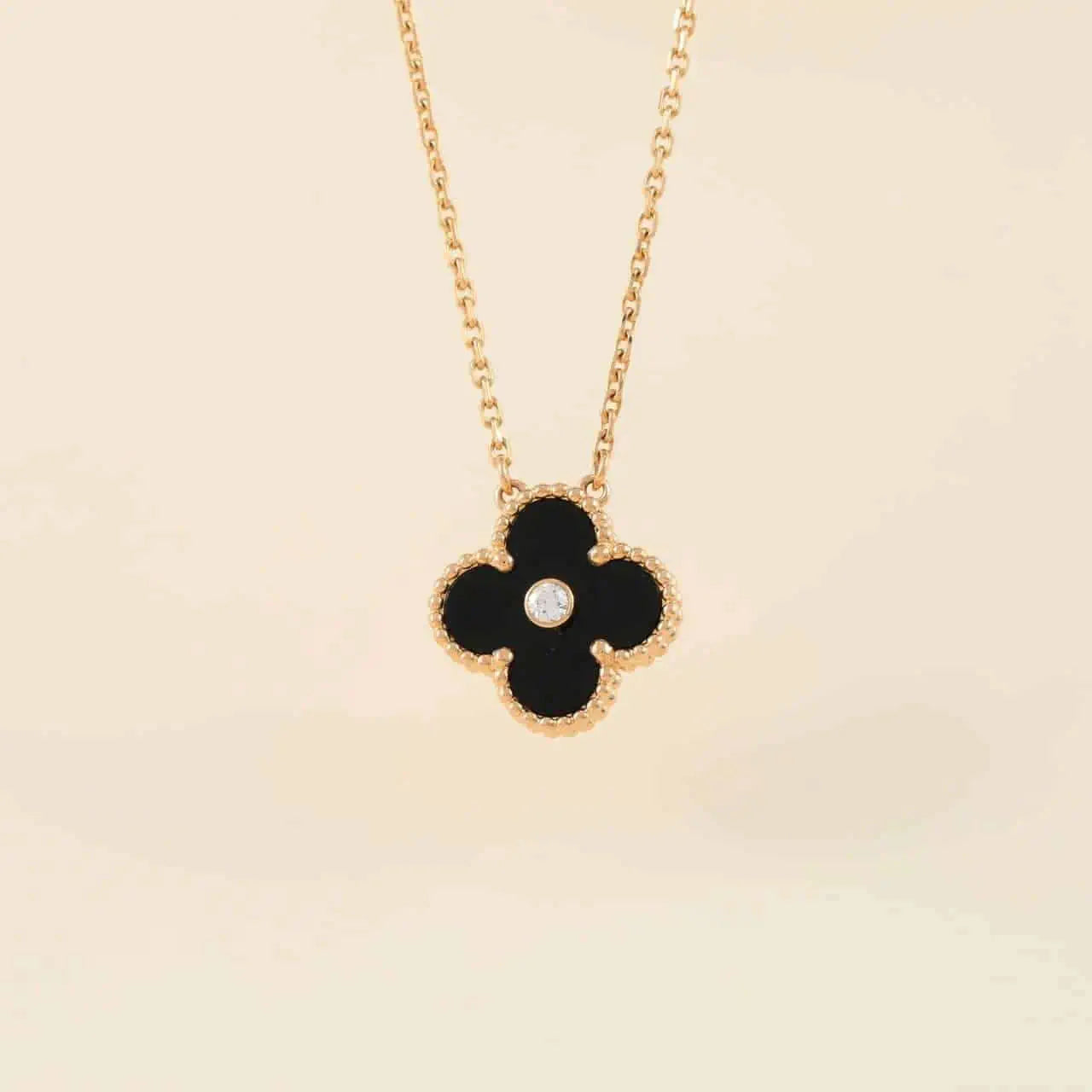 Aura CLOVER 15MM DIAMANT ONYX HALSKETTE
