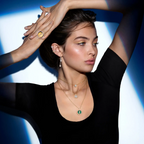[Aura ]  MOVE 3 DIAMOND MALACHITE GOLD DIAMOND NECKLACE